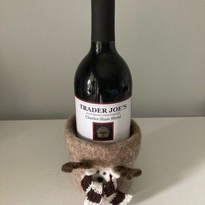 Reindeer felt bottle holder